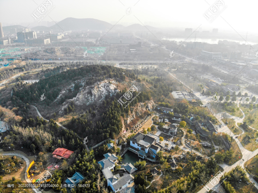 航拍江苏徐州龟山汉墓外景