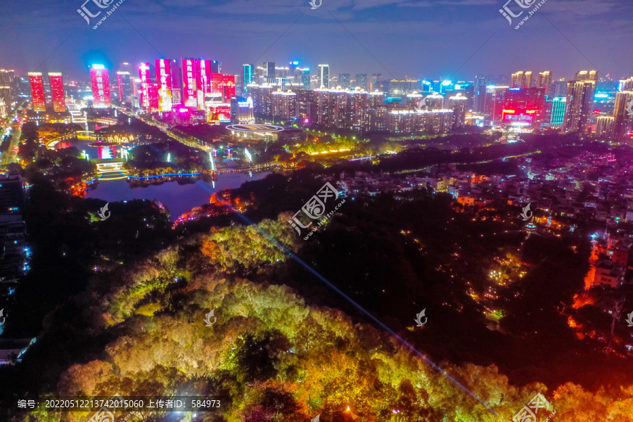 航拍佛山礌岗山顶魁星阁夜景