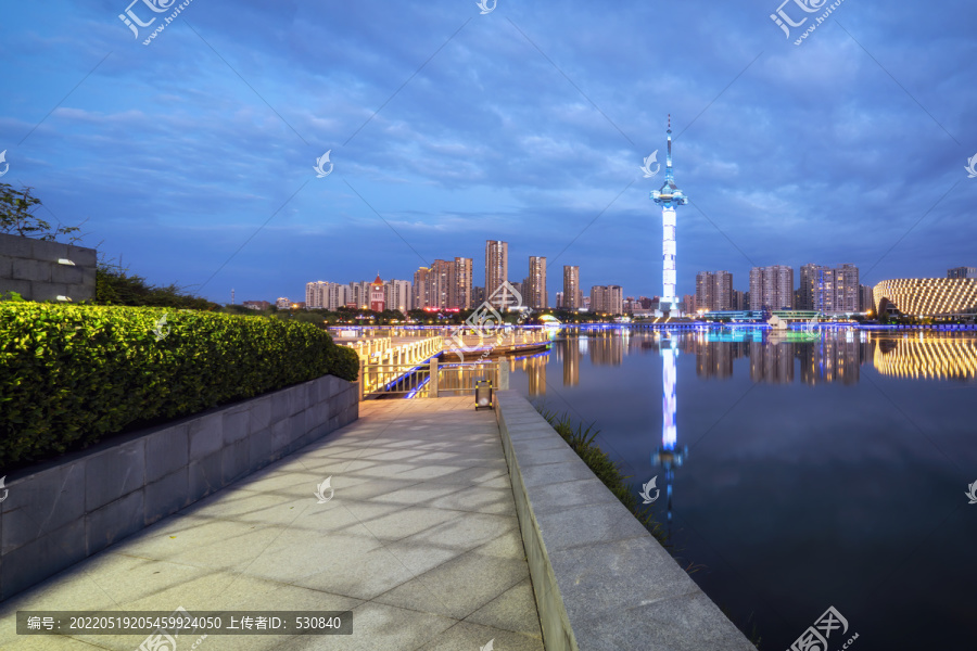 江苏盐城城市景观夜色