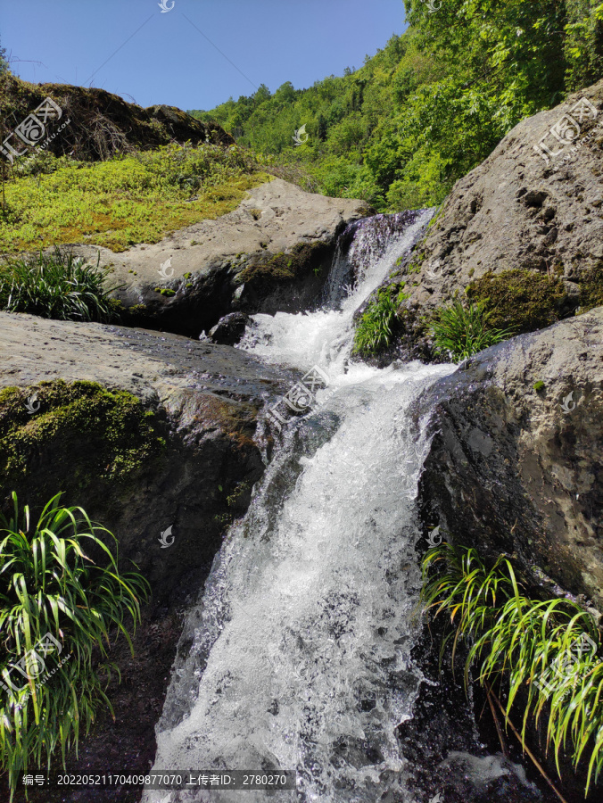 山间小溪