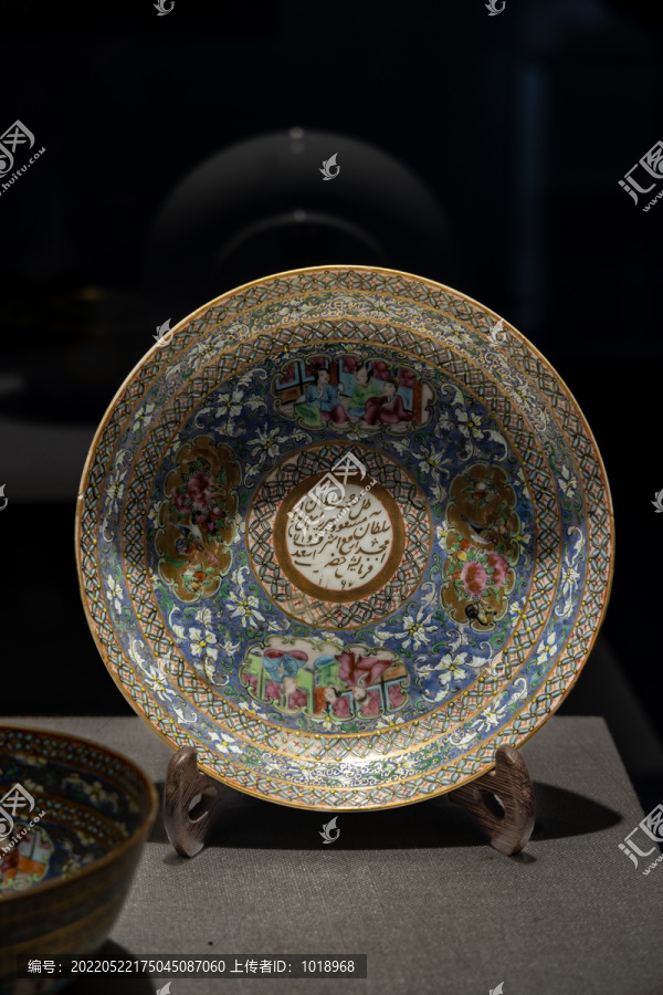 广彩描金瓷盘,文物考古,文化艺术,摄影素材,汇图网www.huitu.com