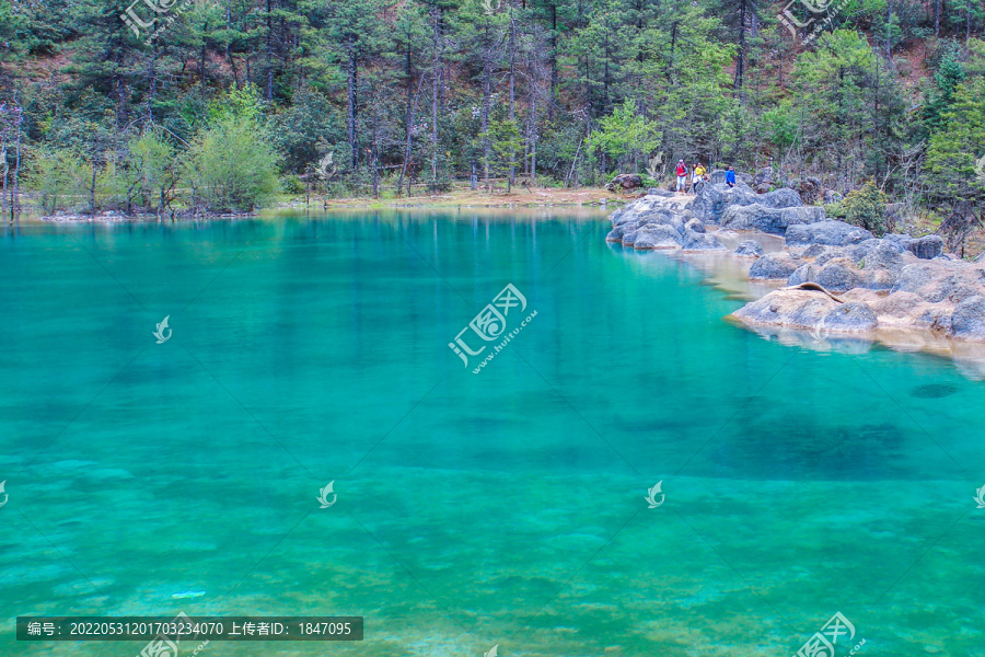 蓝月谷玉液湖