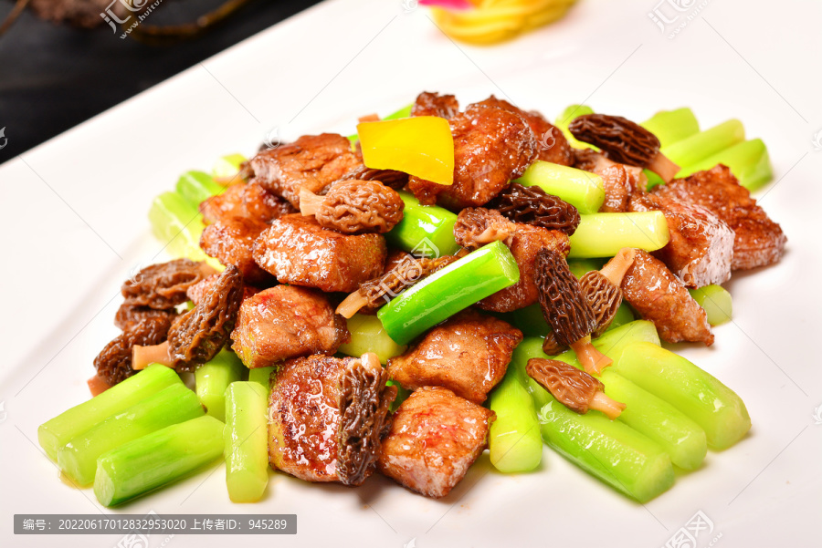 羊肚菌炒雪花牛肉