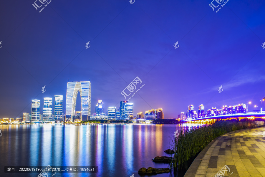 苏州金鸡湖夜景