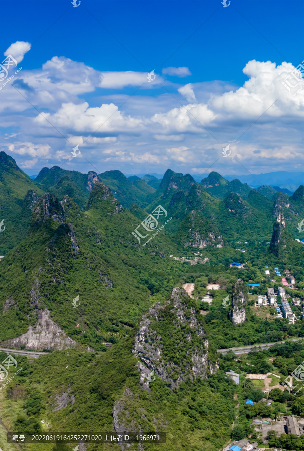 桂林的山峰自然风光