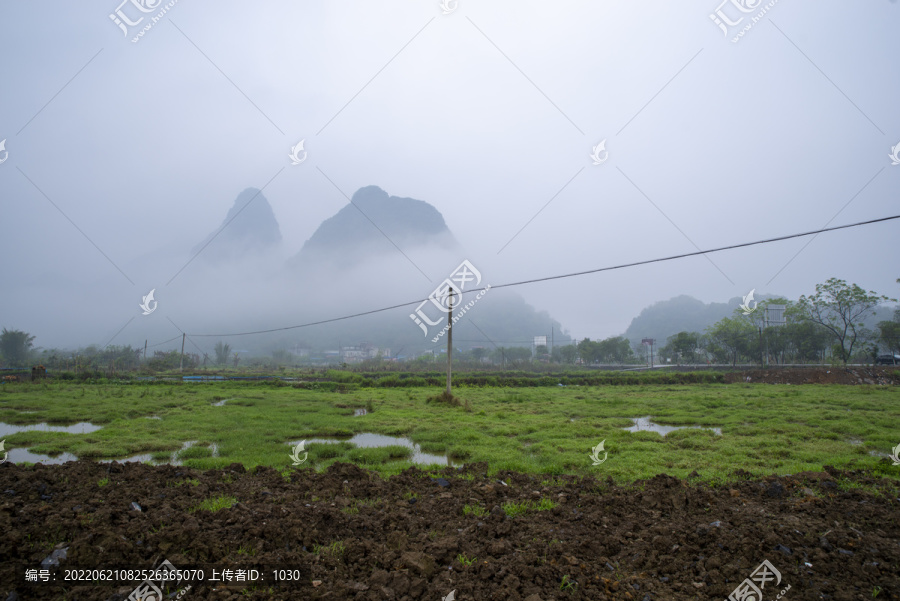 唯美乡村风景雾景宁静田园风光