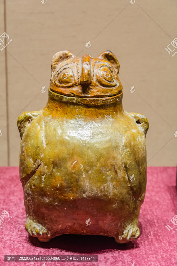 黄釉鸮形陶壶