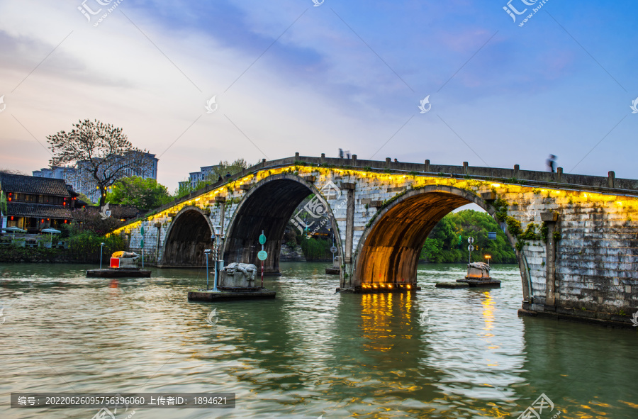 杭州历史古迹拱宸桥夜景