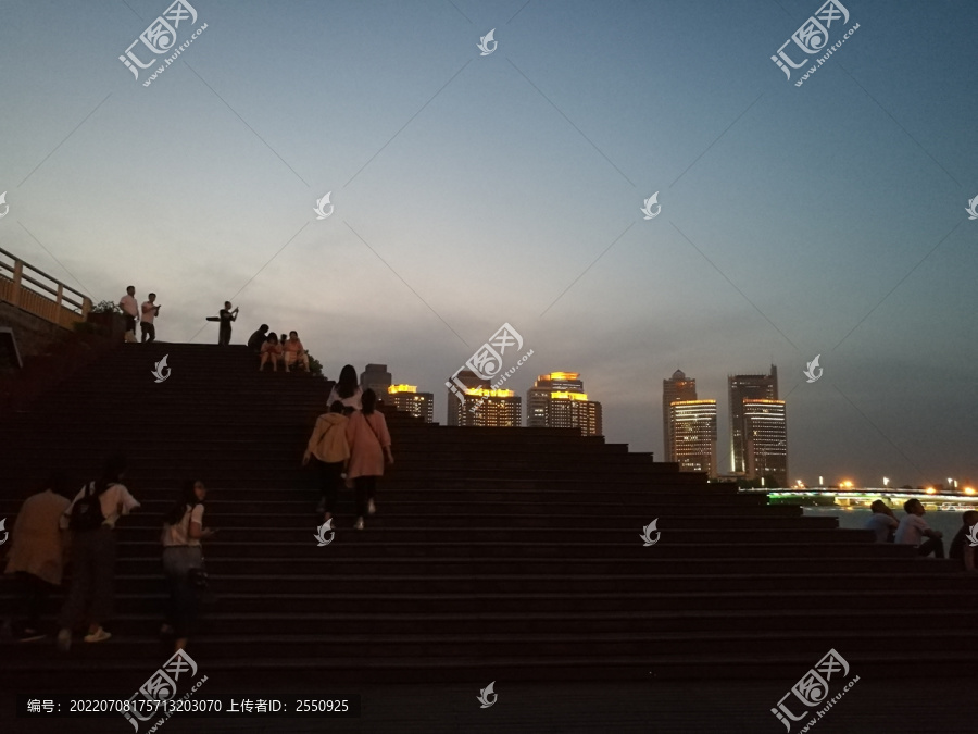 郑州东新区CBD夜景