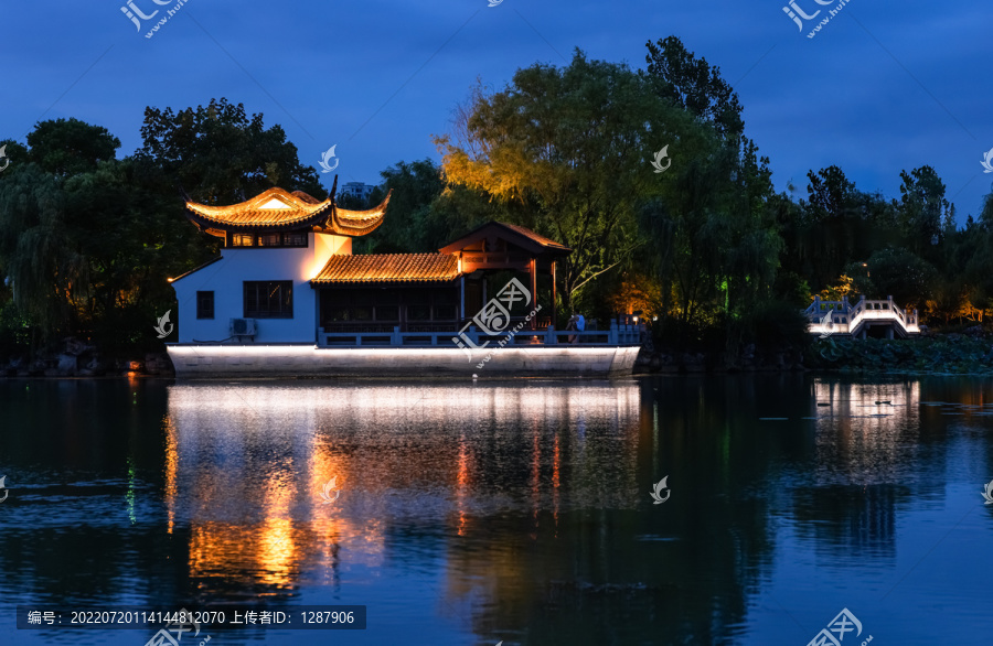 石湖夜景