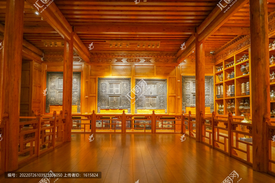 西藏木屋内景藏式民居木结构