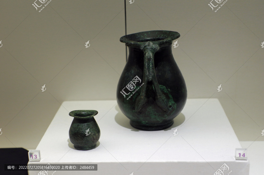 古罗马青铜小水壶