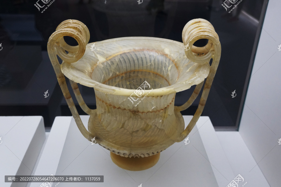 前1世纪双涡旋柄高脚杯形酒缸