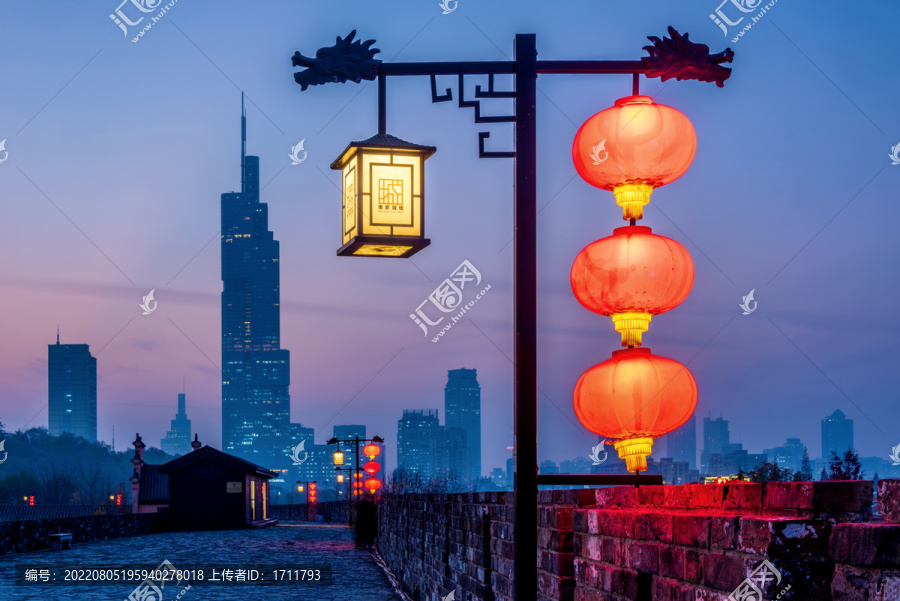 中国江苏南京明城墙夜景风光