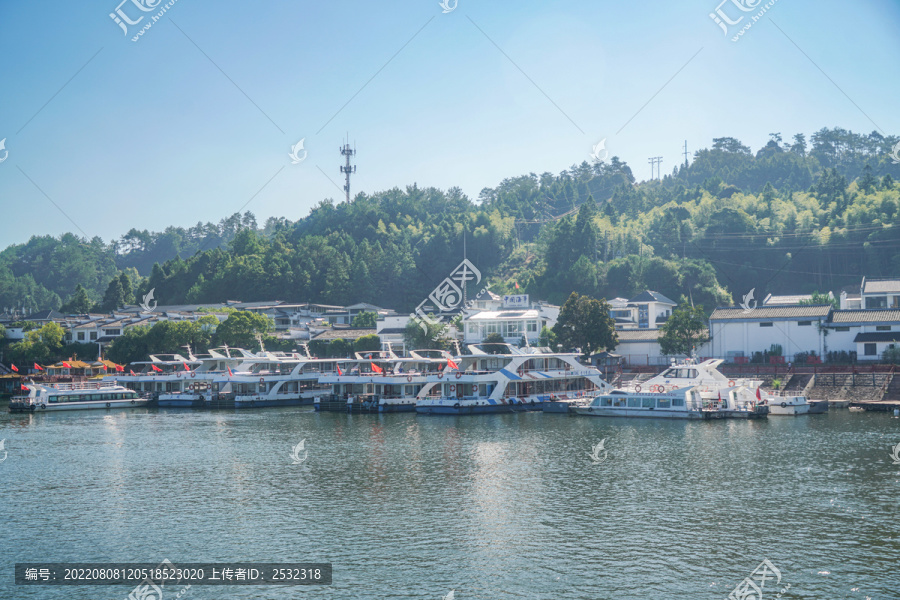 邮轮船游客船旅游码头湖交通