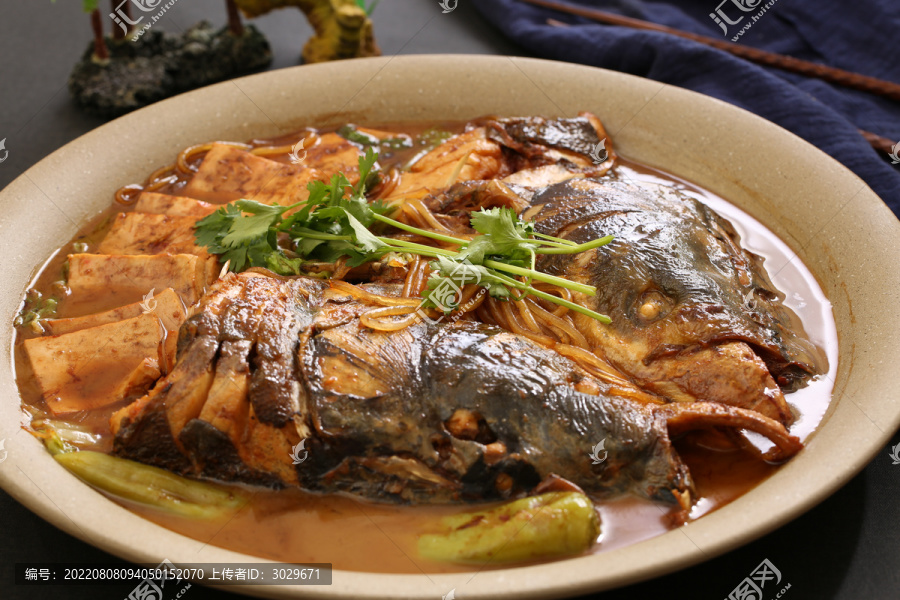 大鱼头炖豆腐
