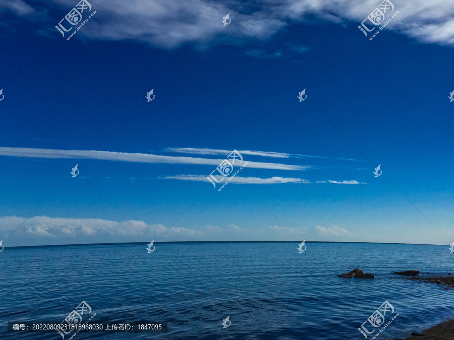 碧蓝青海湖