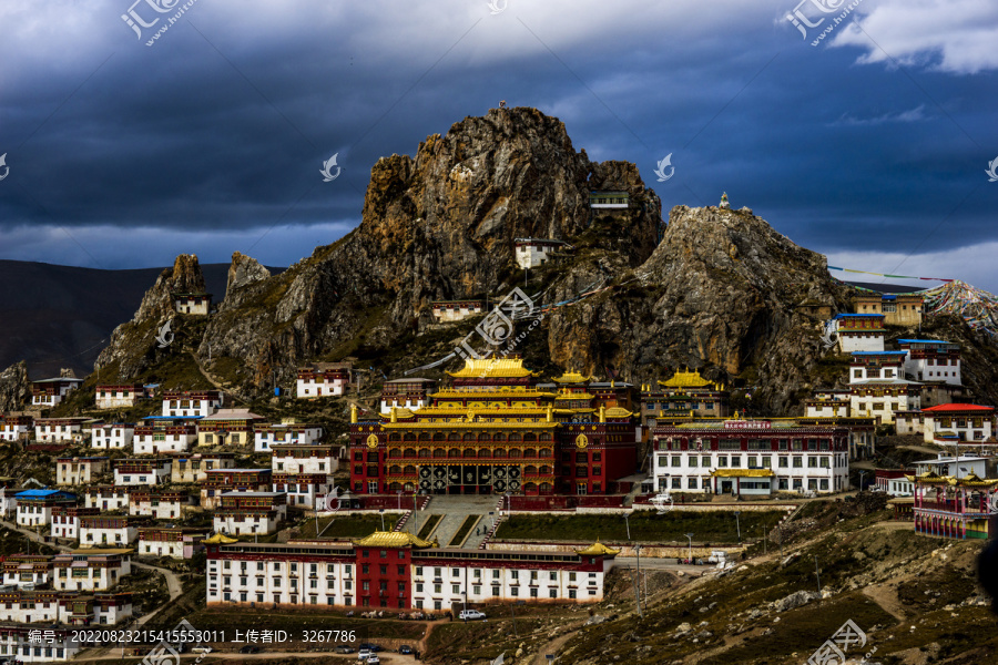 西藏丁青孜珠寺与孜珠山