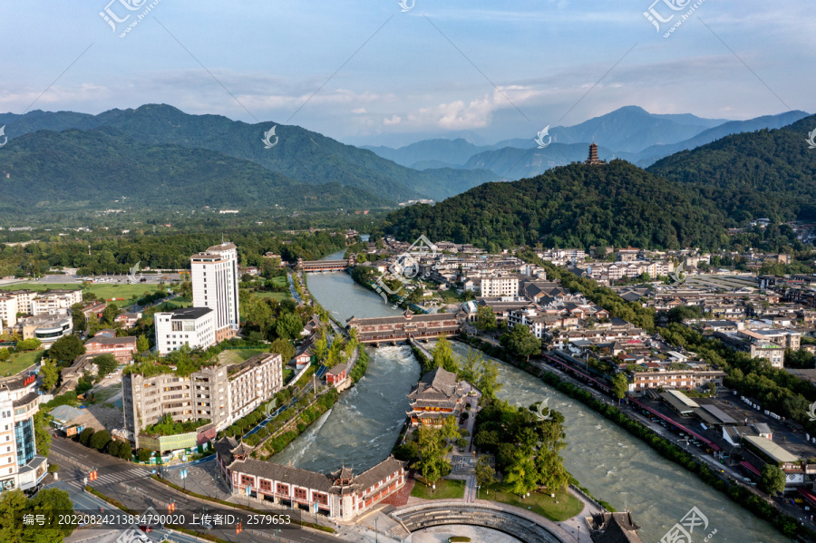 都江堰河流景区山脉