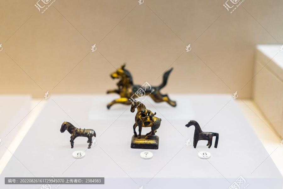 动物马造型青铜器文物