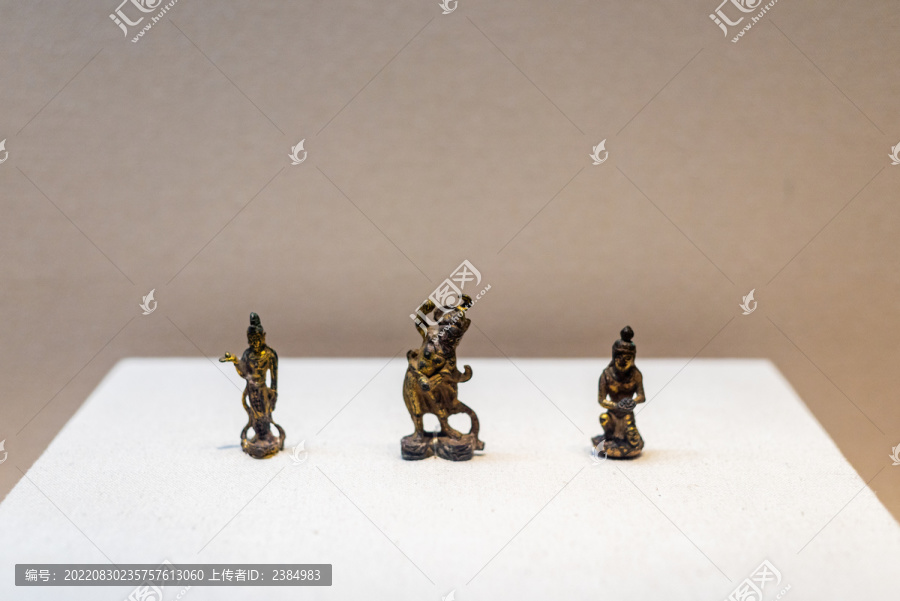 定州博物馆文物展品铜佛像