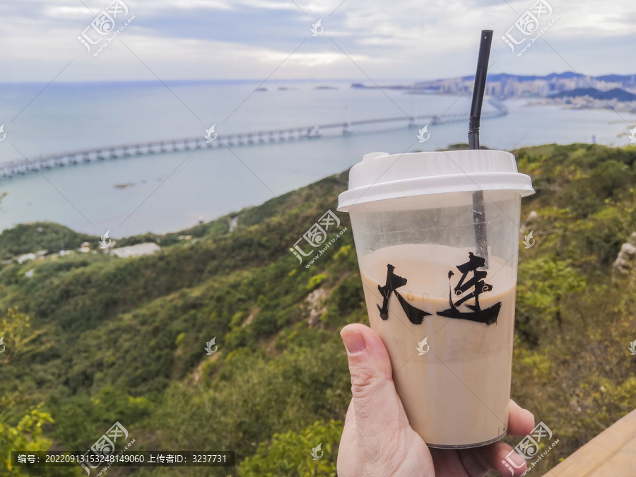 辽宁大连莲花山观景台俯瞰大连