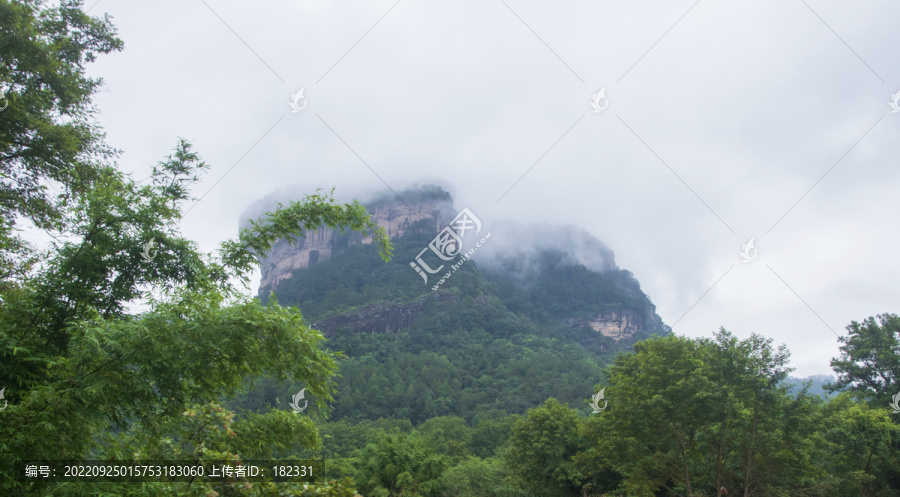 武夷山大王峰雨后风景