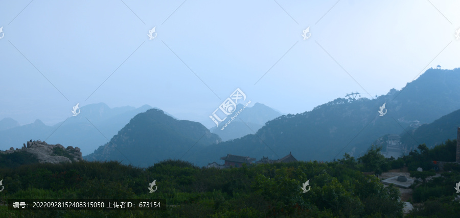 水墨泰山