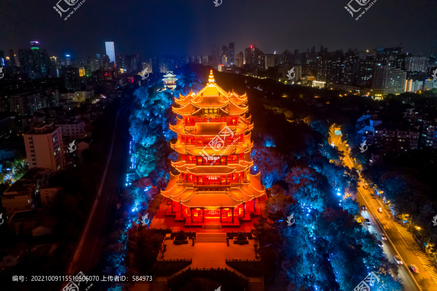 航拍武汉黄鹤楼夜景灯光秀景观