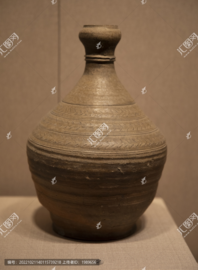 东汉釉陶壶