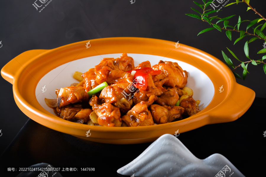 煲仔砂锅鸡