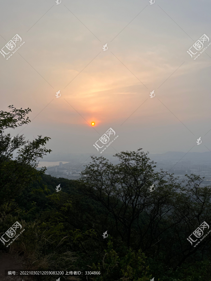 山上落日