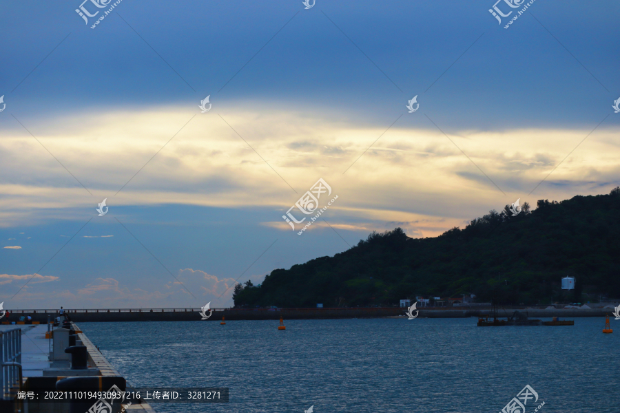 海岛晚霞