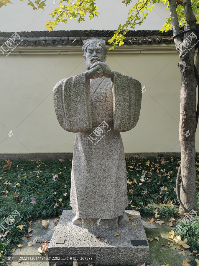 宋江雕像