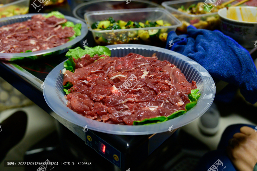 酸汤牛肉火锅鲜牛肉