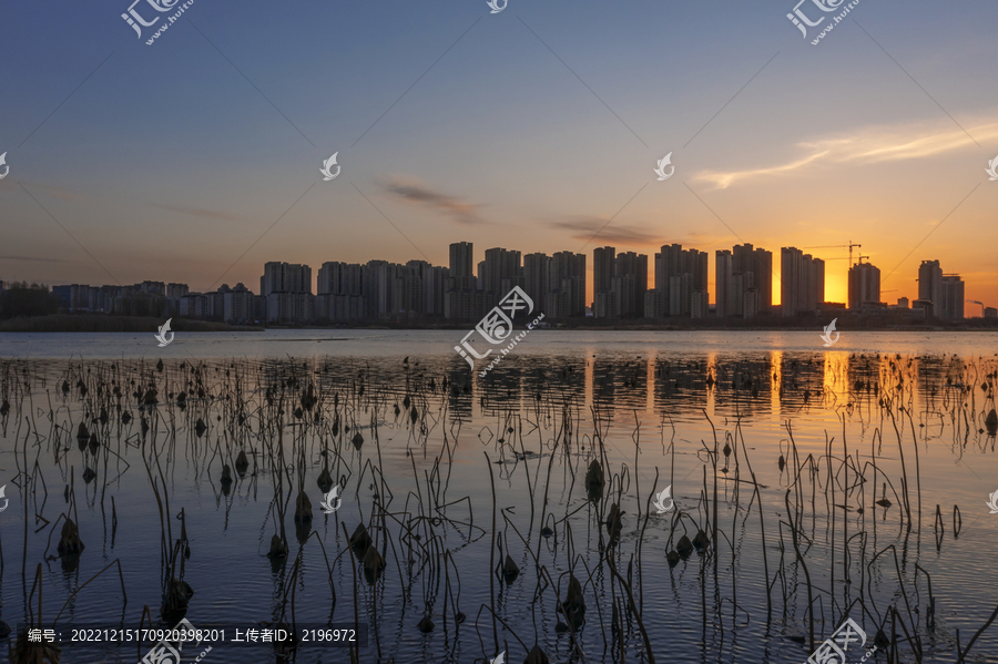 济南华山湖晚霞美景