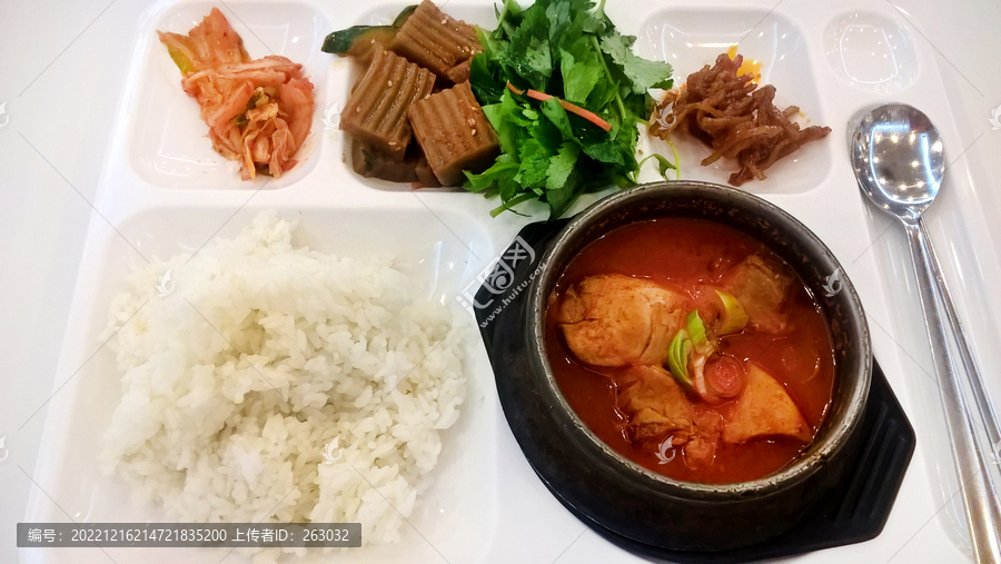 韩国石锅炖鸡