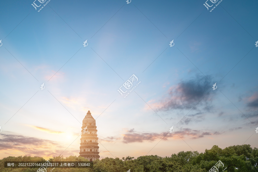 航拍苏州古建筑虎丘塔