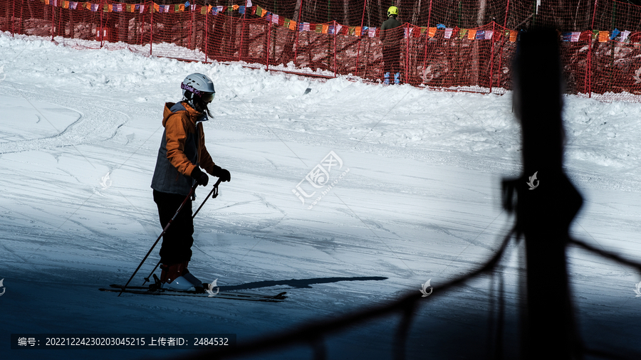 滑雪场滑雪