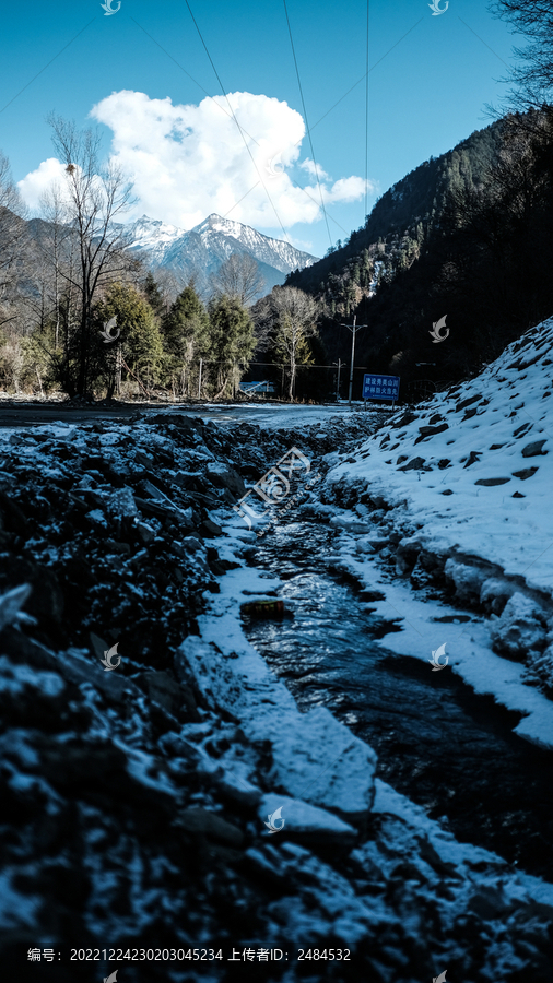 四川理县孟屯河谷高桥沟雪山