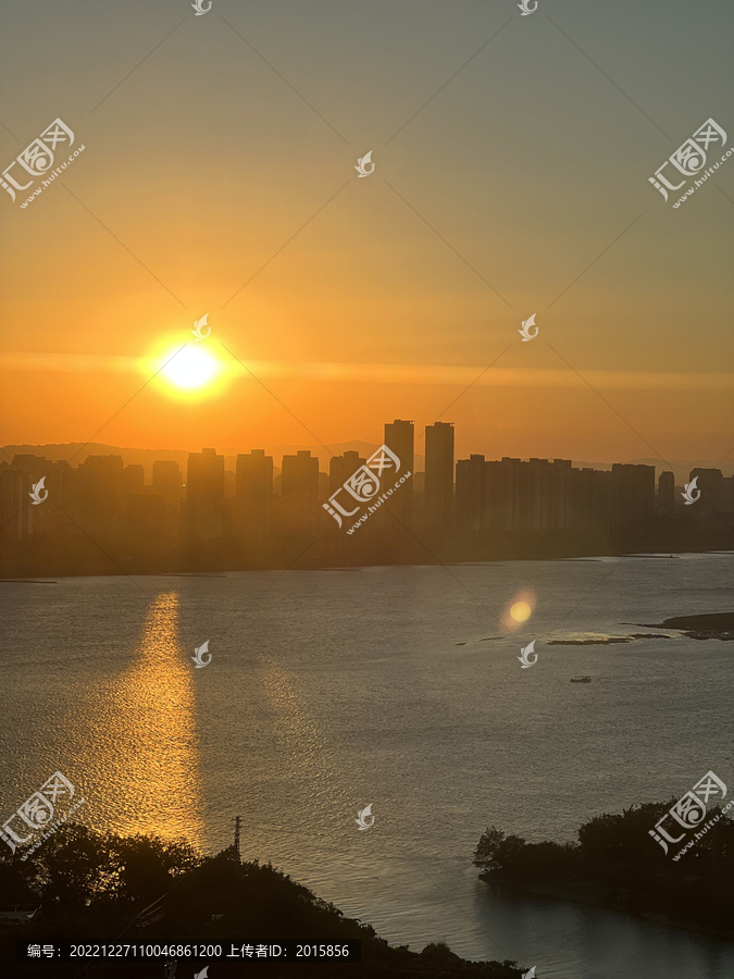 日出江景
