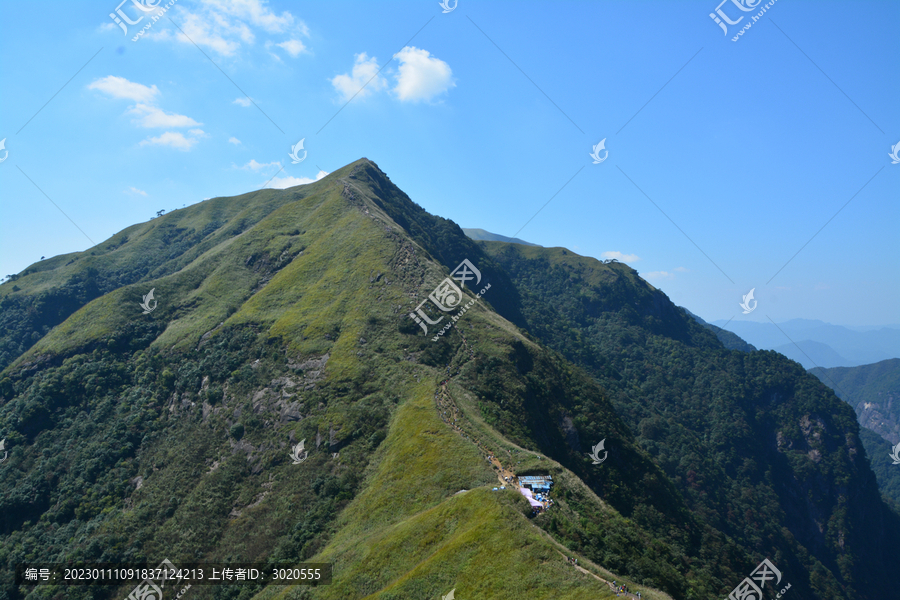 武功山山路