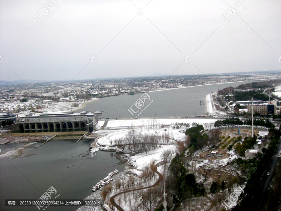 安陆府河雪景