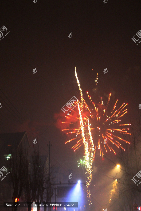 春节除夕夜晚烟花