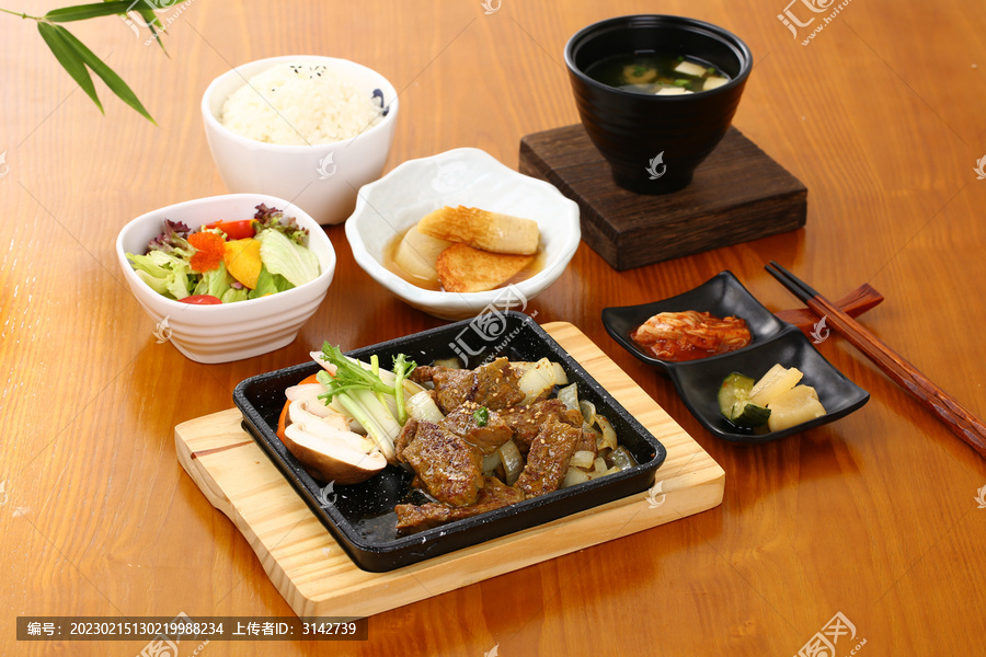 铁板牛肉饭套餐