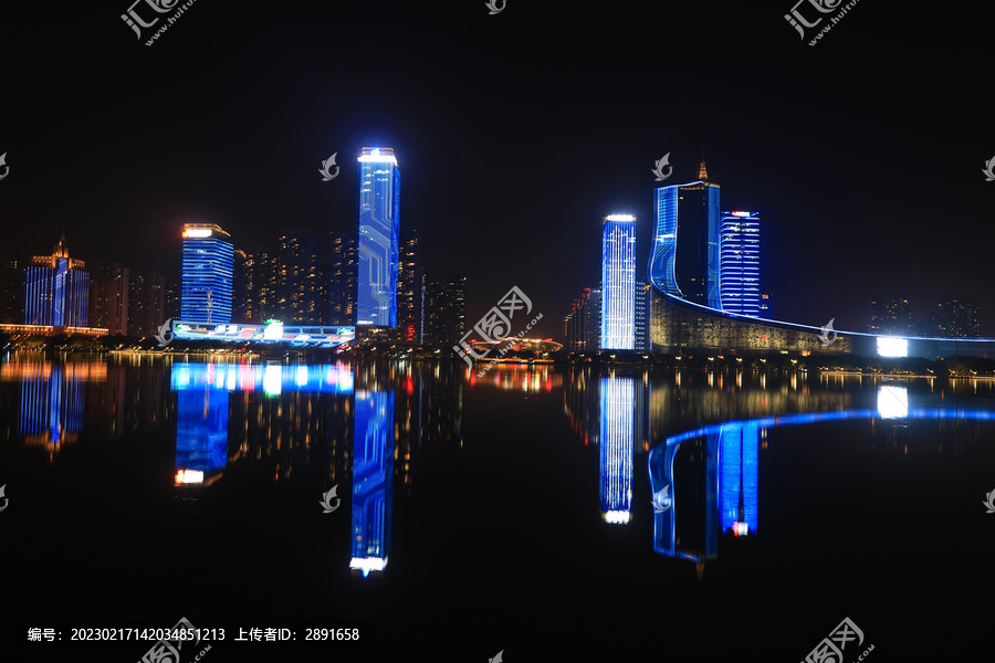 合肥天鹅湖夜景