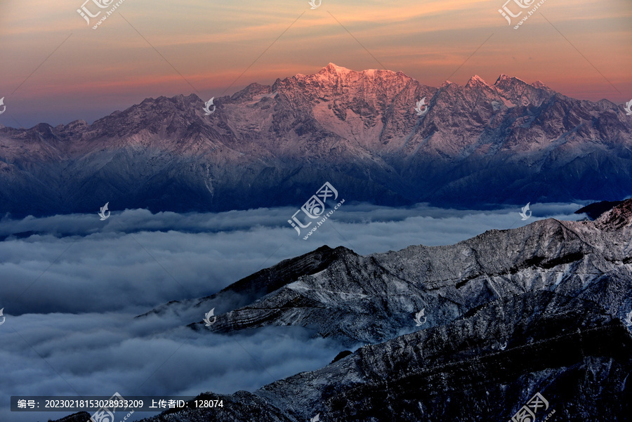 牛背山