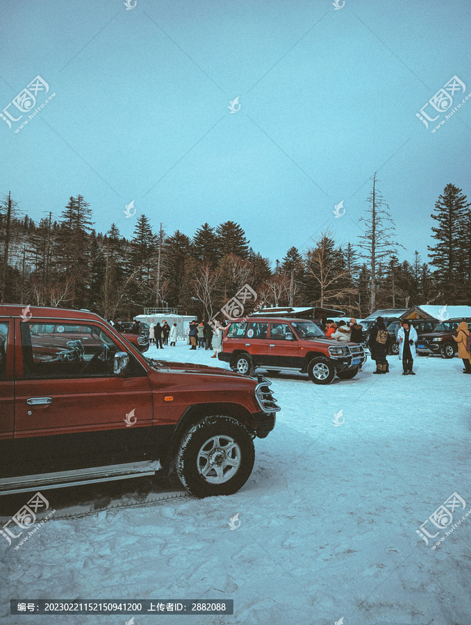 雪地越野车