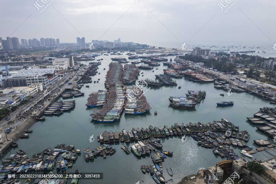 北海侨港电建渔港渔船停泊航拍