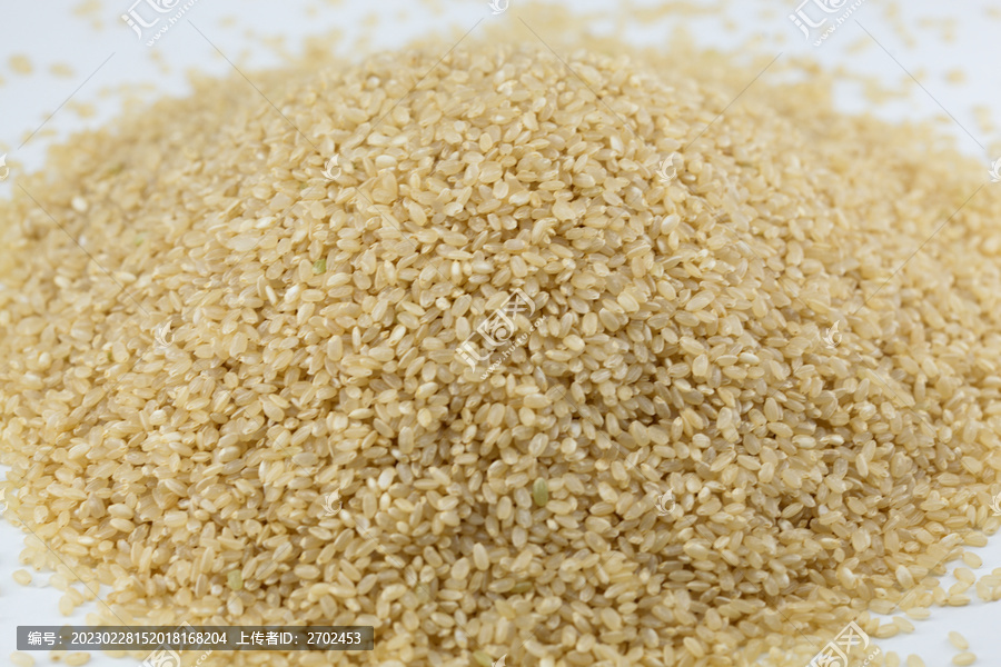 一堆糙米